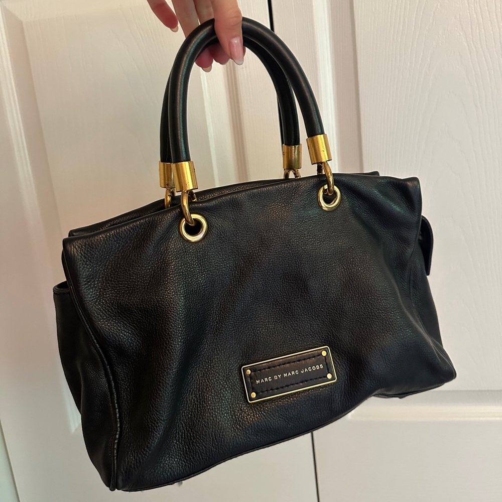 Marc Jacob’s Too Hot Too Handle Leather Purse with Gold Hardware and Strap